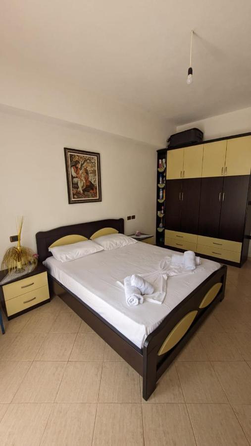 Hasani * Sarandë